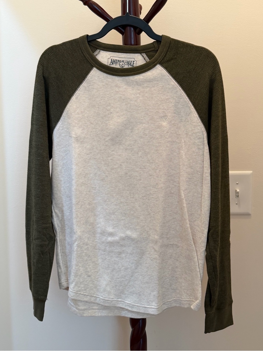 American Eagle Outfitters Olive and Cream Raglan Crewneck long sleeve